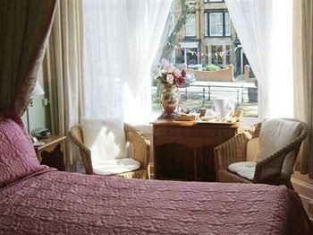 Airedale Guest House0