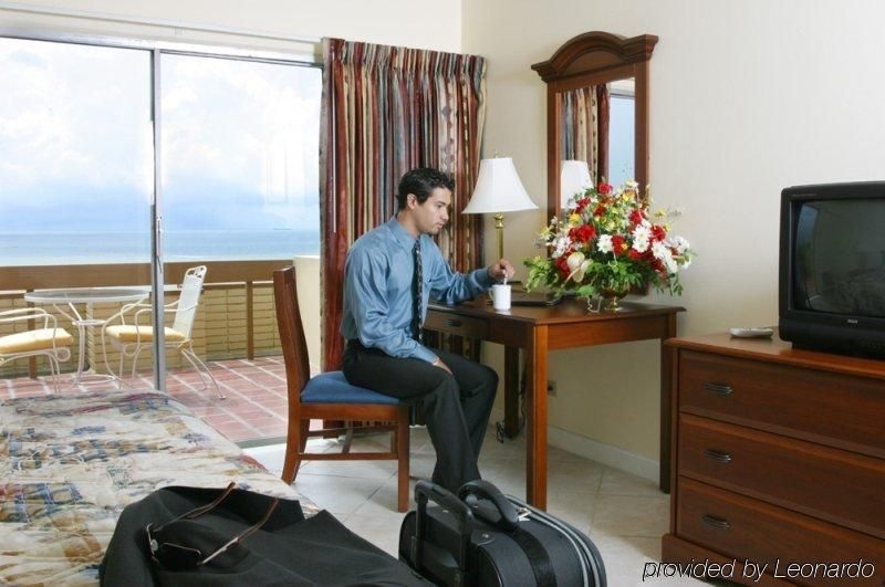 Cara Suites Hotel and Conference Centre4