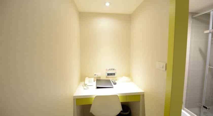 โรงแรมไนน์ โรงแรมไนน์