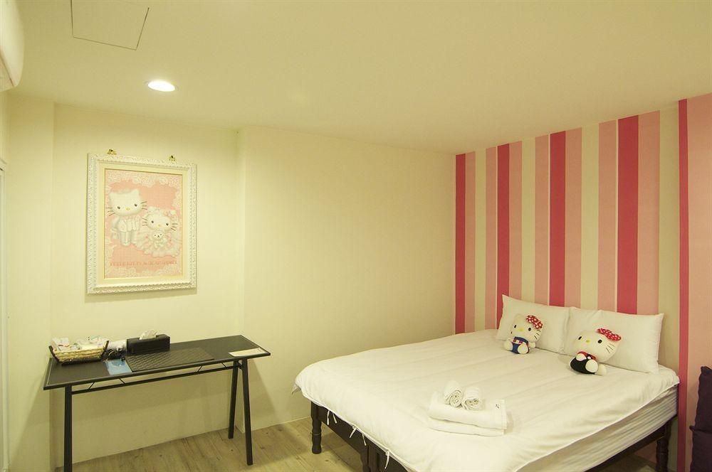 Fengjia Happy Play hostel1