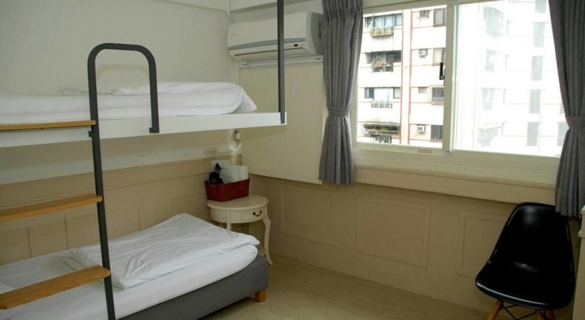 มิสเตอร์ล็อบส์เตอร์ ซีเคร็ต เดน ดีไซน์ โฮสเทล (Mr Lobster's Secret Den Design Hostel)2