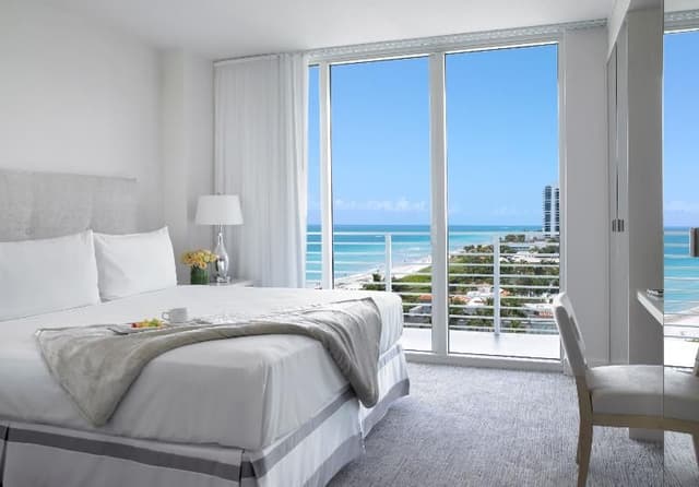 SUITE PARTIAL OCEAN VIEW