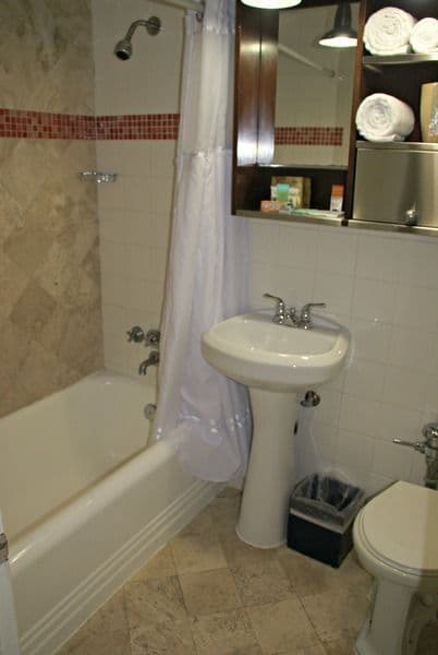 DOUBLE GUEST ROOM