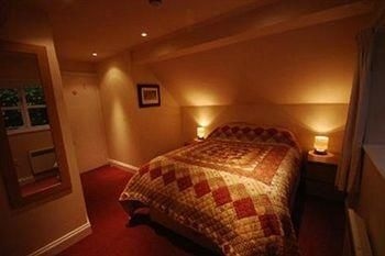 The Hatchet Inn1