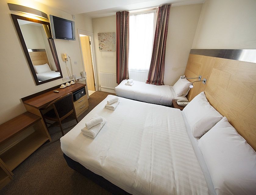 BELGRAVE HOTEL4