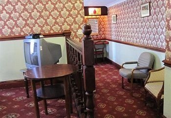 The Alpine Hotel0