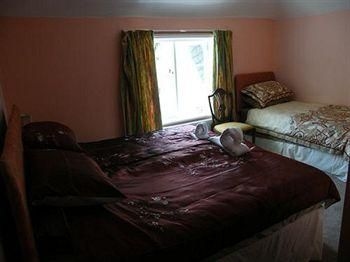โรงแรมเซอร์อัลเฟรด มันนิงส์ (Sir Alfred Munnings Hotel)4
