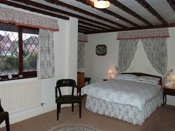 คอตส์โวลด์ เฮาส์ (Cotswold House)1