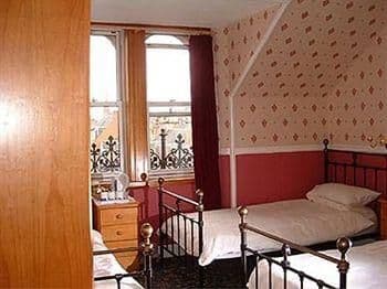 Cedar Villa Guest House - B&B Cedar Villa Guest House - B&B