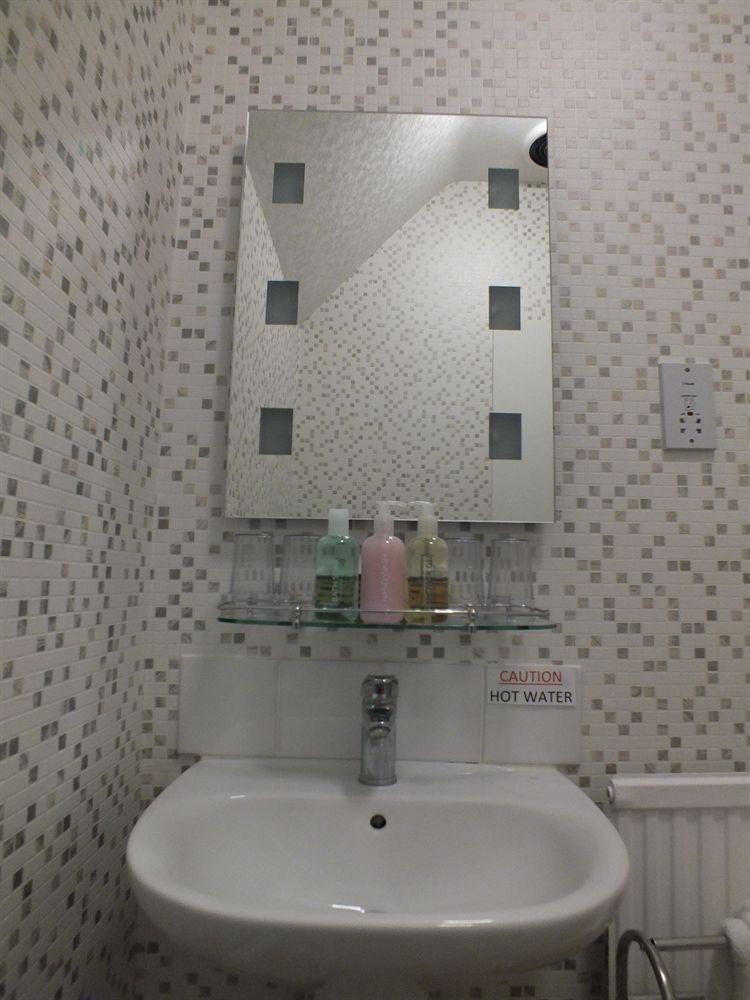 York Priory Guest House0