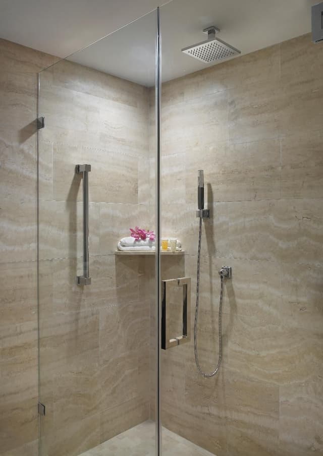 SUITE TWO BEDROOMS