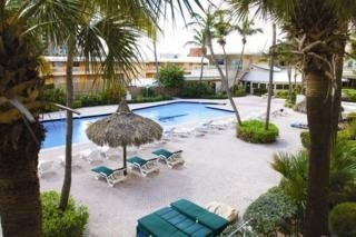 Days Hotel Thunderbird Beach Resort3