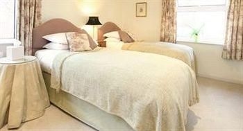 Glade End Guest House3