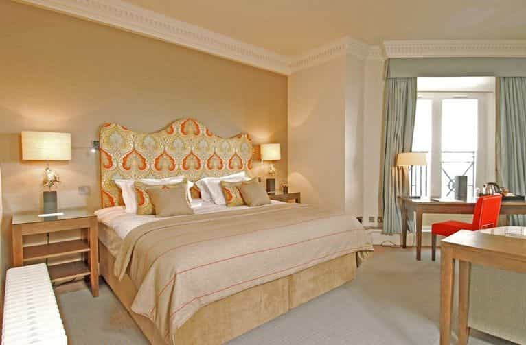 De Vere Grand Brighton . De Vere Grand Brighton .
