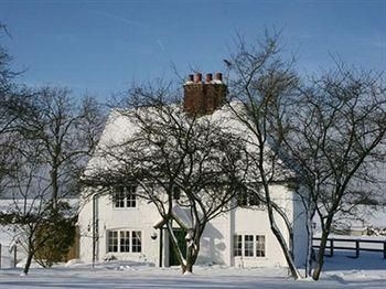 Bircholt Cottage2