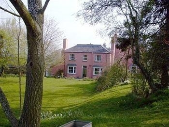 Thatch Close Farm0