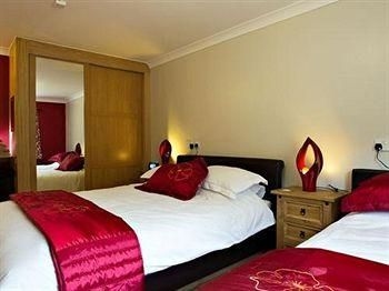 Birchwood House1