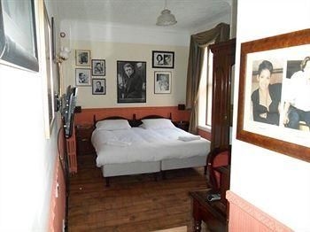 โรงแรมเดอะ บัทเลอร์ส (The Butlers Hotel)4