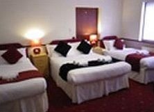 Heathrow Palace Guest House1
