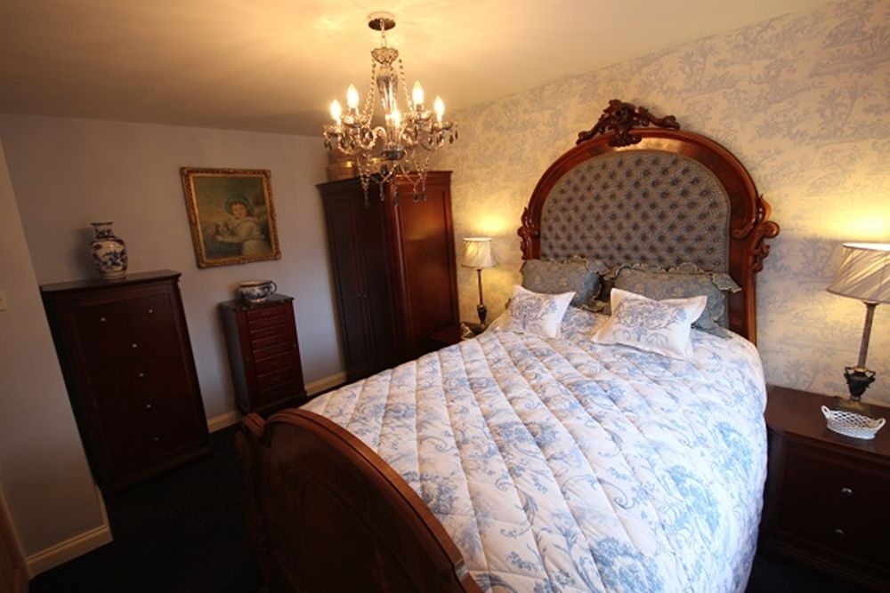Eden Mansion0