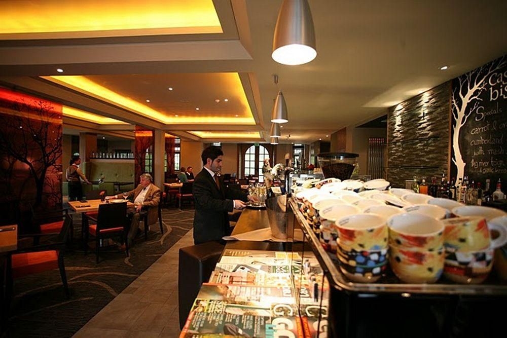 โรงแรมโบวี่ย์แคสเซิล (Bovey Castle Hotel)4