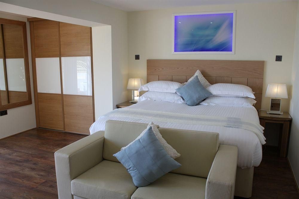 The Meadfoot Bay Hotel0