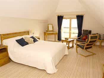 Lodge Farmhouse Bed & Breakfast Lodge Farmhouse Bed & Breakfast