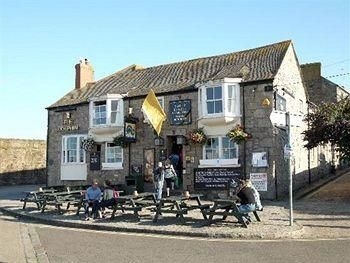 Dolphin Tavern4
