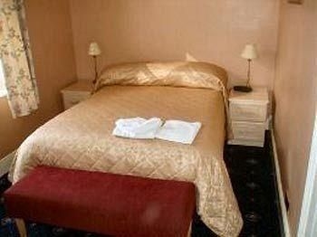Abbington Hotel3