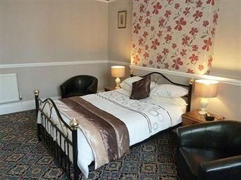 แอคคอมบ์ ลอดจ์ (Acomb Lodge)1