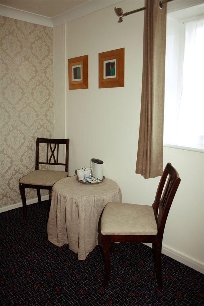 Savoy Court Hotel4
