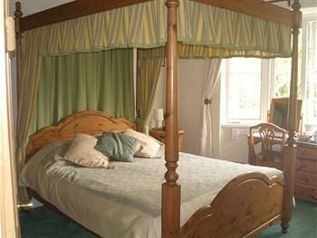 The Elms Guest House2
