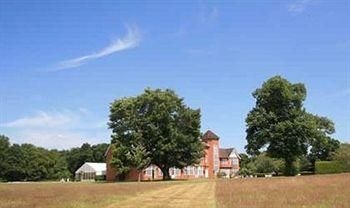 โกรฟฟีลด์ เฮาส์ โฮเทล (Grovefield House Hotel)1