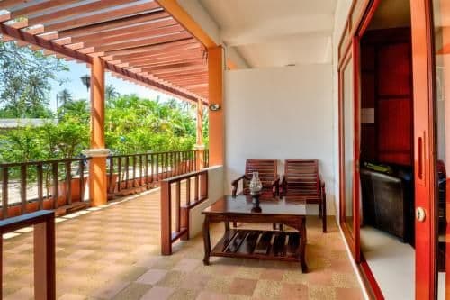 Family Room (3 Adults)