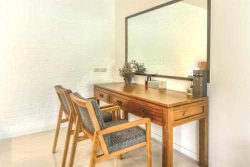 King Studio with Sofa Bed
