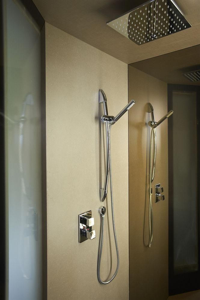 BLOC Hotel Gatwick3