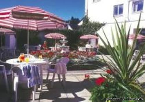 Angus Hotel0