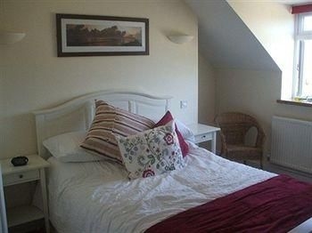 The Foxham Inn3