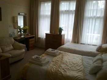The Kingsley Hotel4