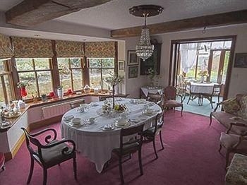 Crosshill House4