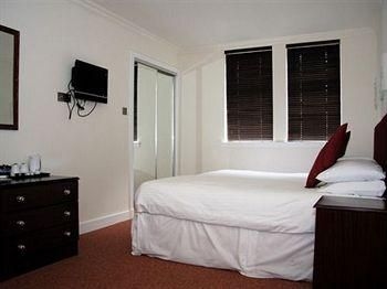 International Starters Restaurant with Rooms1