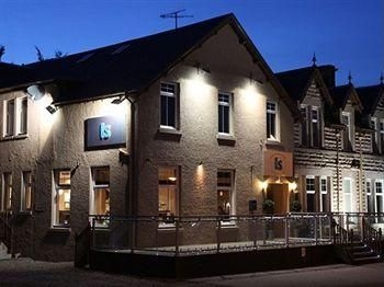 International Starters Restaurant with Rooms0