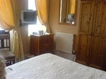 The Woodlands Hotel - Guest house1