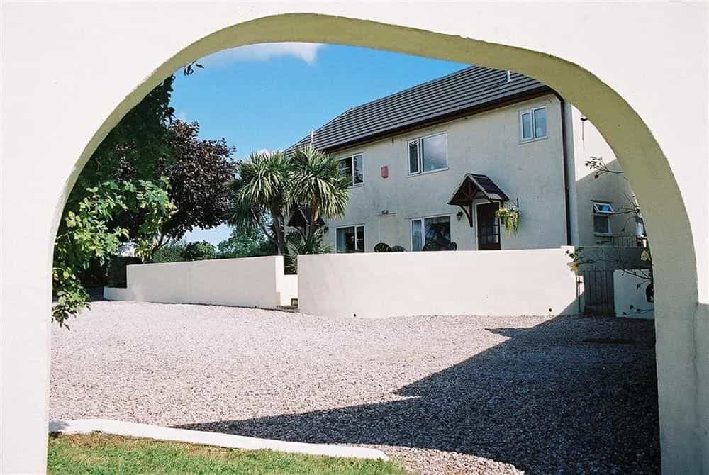 Crossways & Sea View Holiday Apartments Crossways & Sea View Holiday Apartments