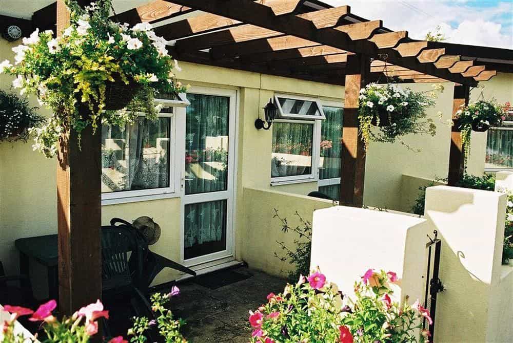 Crossways & Sea View Holiday Apartments Crossways & Sea View Holiday Apartments