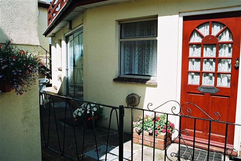 Crossways & Sea View Holiday Apartments Crossways & Sea View Holiday Apartments