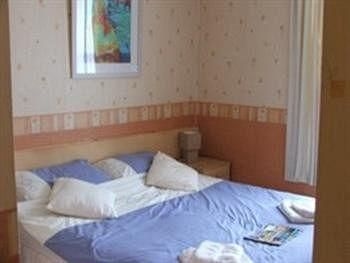 Whiteways Guest House4