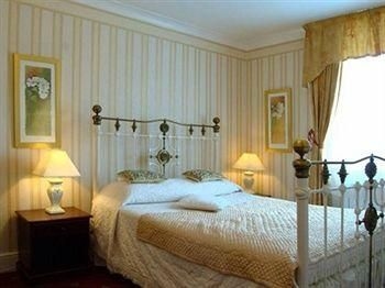 โรงแรมธานิงตัน (Thanington hotel)0