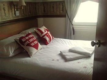 The World Hotel4
