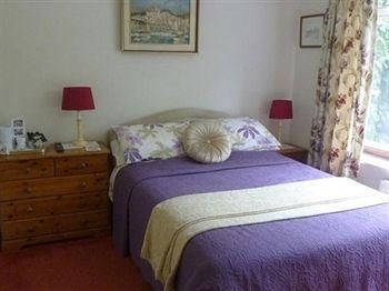 Medlar Cottage1